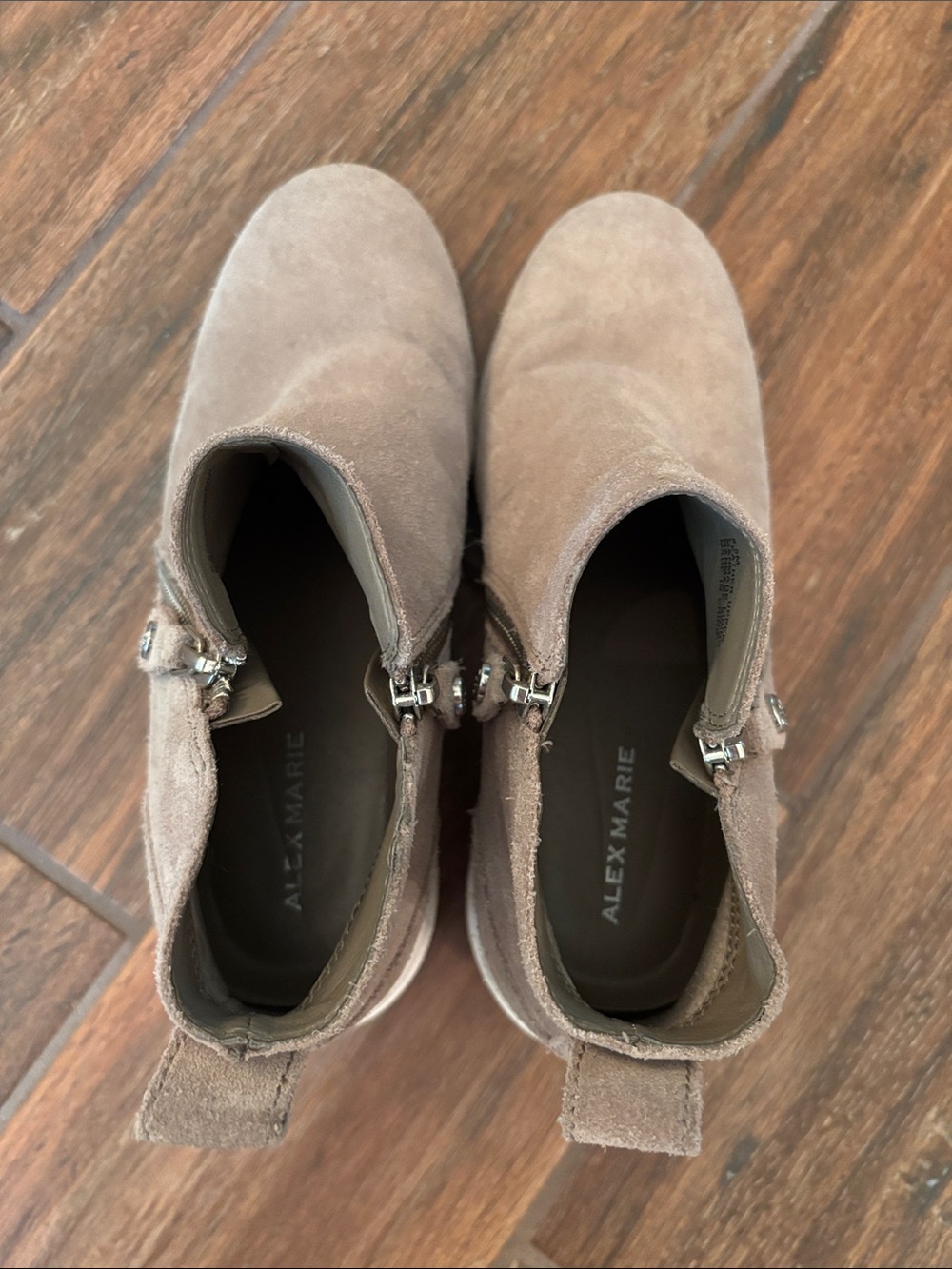 EUC Alex Marie Women’s Suede Ankle Boots - Picture 4 of 7